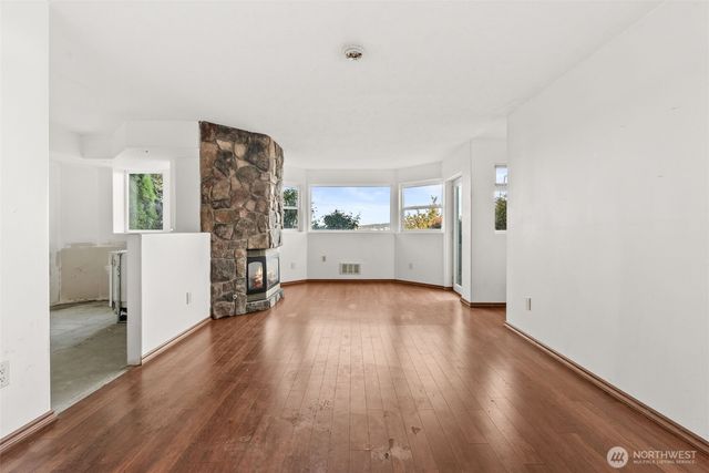 204 Rockwell Avenue, Port Orchard, WA 98366