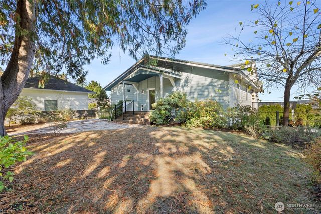 204 Rockwell Avenue, Port Orchard, WA 98366