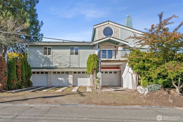 204 Rockwell Avenue, Port Orchard, WA 98366