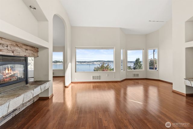 204 Rockwell Avenue, Port Orchard, WA 98366