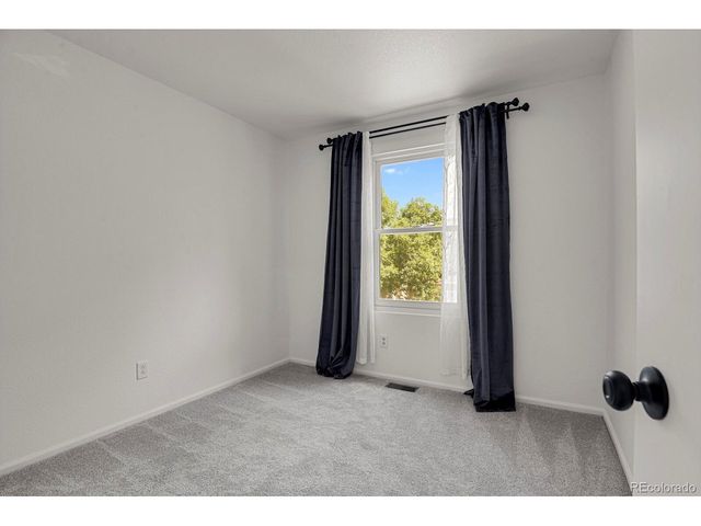 5530 S Quemoy Cir, Aurora, CO 80015