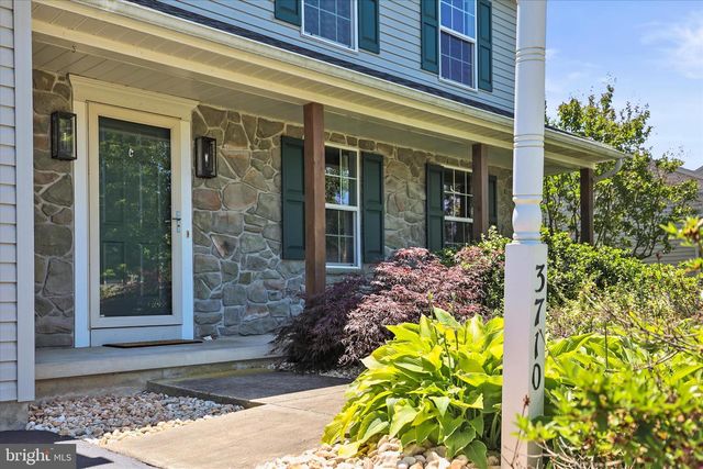 3710 KIMBERLY LN, Dover, PA 17315