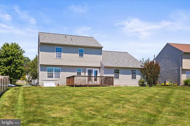 3710 KIMBERLY LN, Dover, PA 17315