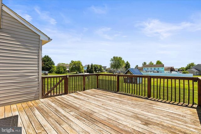 3710 KIMBERLY LN, Dover, PA 17315
