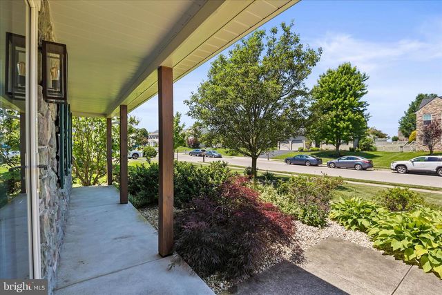 3710 KIMBERLY LN, Dover, PA 17315