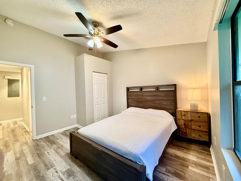 Image 10 of property listing at 12969 Pennypacker Trail 15, Wellington, FL 33414