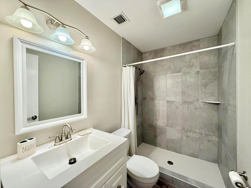 Image 11 of property listing at 12969 Pennypacker Trail 15, Wellington, FL 33414