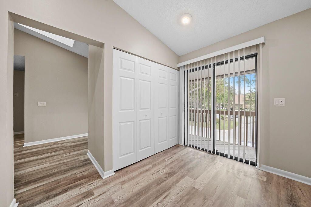 Image 4 of property listing at 12969 Pennypacker Trail 15, Wellington, FL 33414