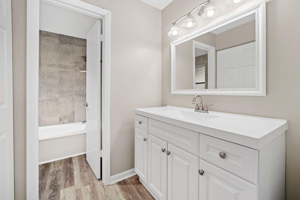 Image 7 of property listing at 12969 Pennypacker Trail 15, Wellington, FL 33414