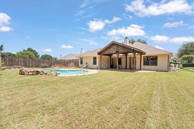 1058 Saint Andrews Drive, Burleson, TX 76028