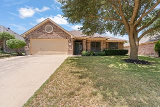 1058 Saint Andrews Drive, Burleson, TX 76028
