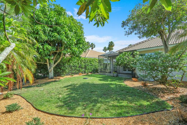 2931 Twin Oaks Way, Wellington, FL 33414