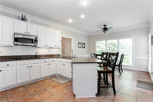 450 Holly Stream Trail, Roswell, GA 30075