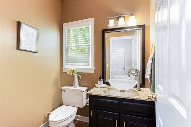 450 Holly Stream Trail, Roswell, GA 30075