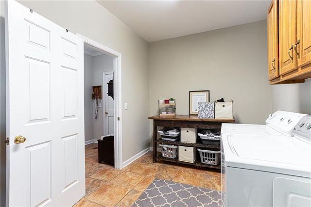 450 Holly Stream Trail, Roswell, GA 30075