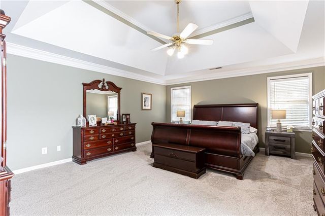 450 Holly Stream Trail, Roswell, GA 30075