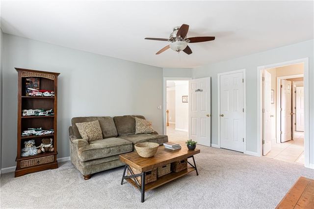 450 Holly Stream Trail, Roswell, GA 30075