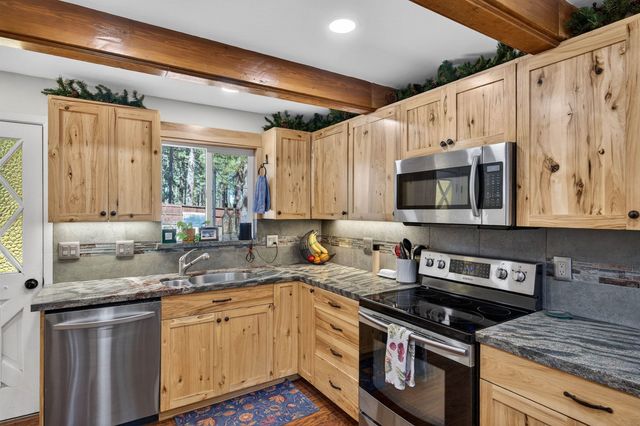 10220 Columbine Road, Truckee, CA 96161