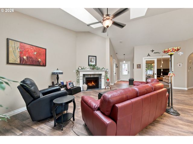 2105 N M Ct, Washougal, WA 98671