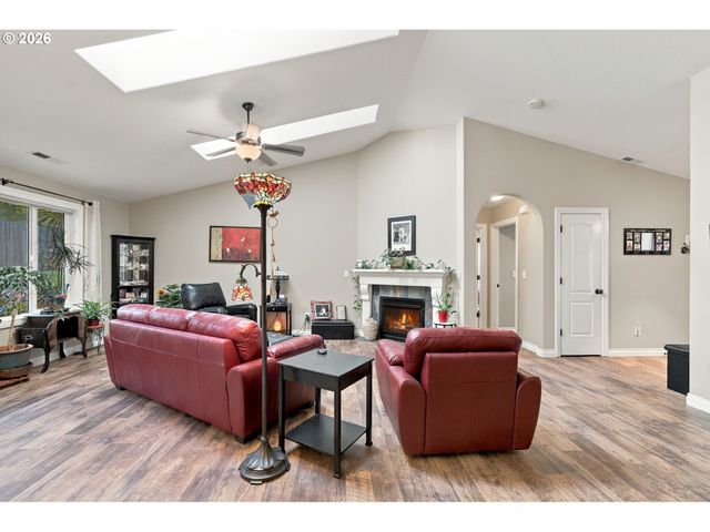 2105 N M Ct, Washougal, WA 98671