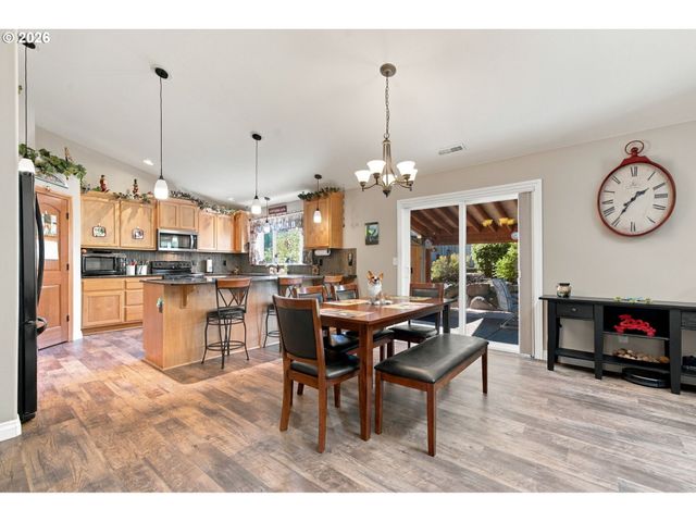2105 N M Ct, Washougal, WA 98671