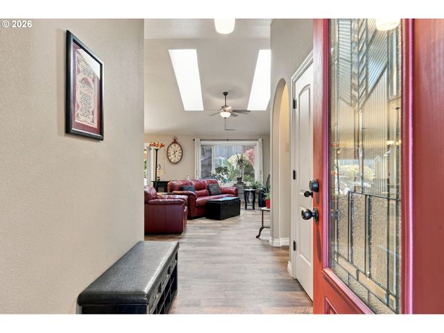 2105 N M Ct, Washougal, WA 98671