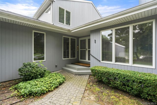 1 Gerriet Court, Northport, NY 11768