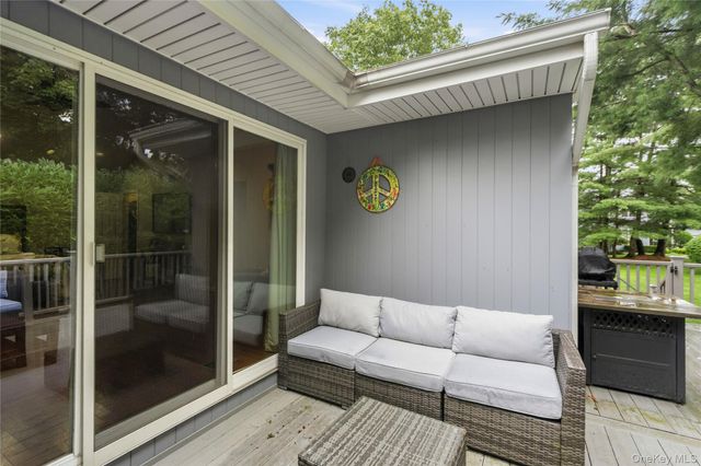 1 Gerriet Court, Northport, NY 11768