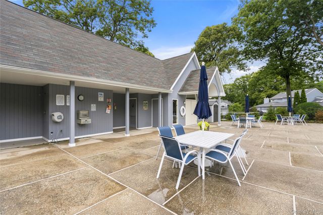 1 Gerriet Court, Northport, NY 11768