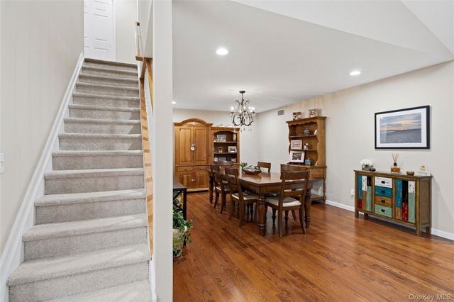1 Gerriet Court, Northport, NY 11768