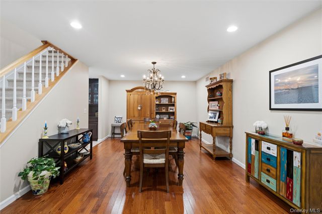 1 Gerriet Court, Northport, NY 11768