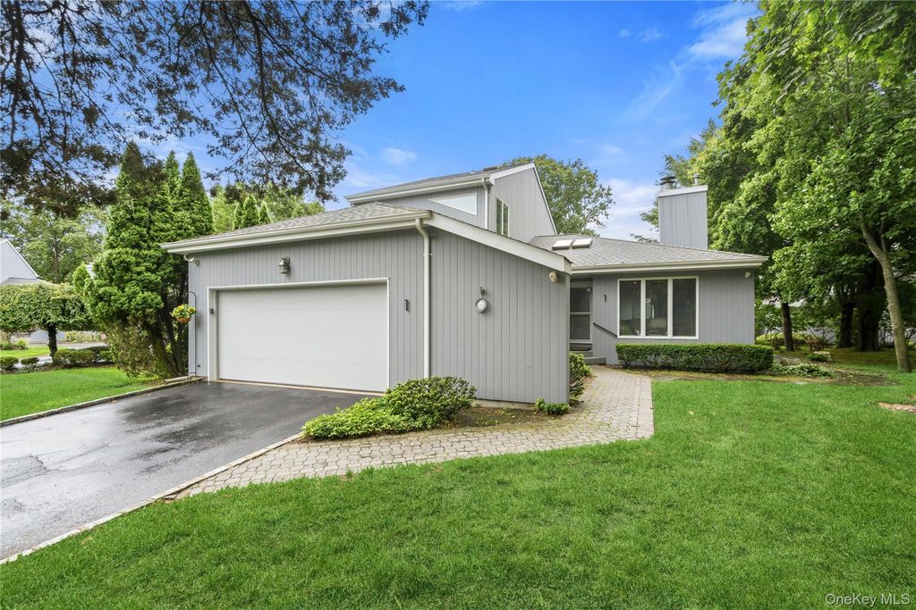 1 Gerriet Court, Northport, NY 11768