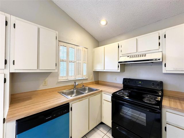 153 BECKY THATCHER COURT, Orlando, FL 32828