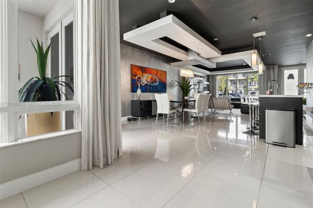 6306 NW 104th Path, Doral, FL 33178