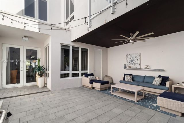 6306 NW 104th Path, Doral, FL 33178