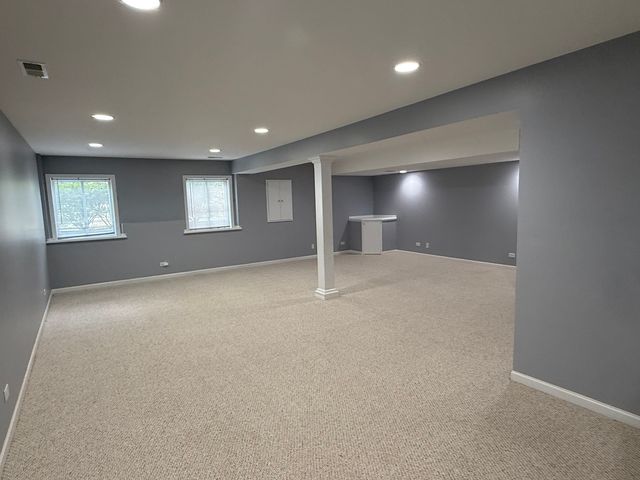 2250 STOUGHTON Drive 2250, Aurora, IL 60502