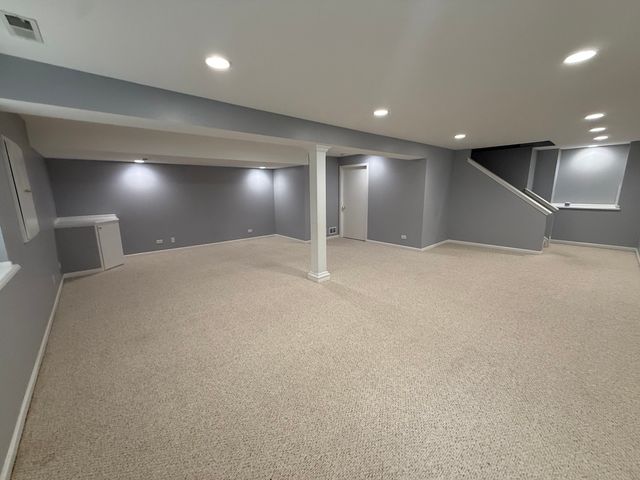 2250 STOUGHTON Drive 2250, Aurora, IL 60502