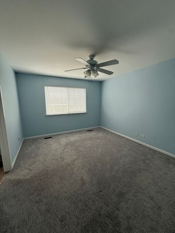 2250 STOUGHTON Drive 2250, Aurora, IL 60502