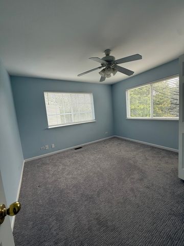2250 STOUGHTON Drive 2250, Aurora, IL 60502