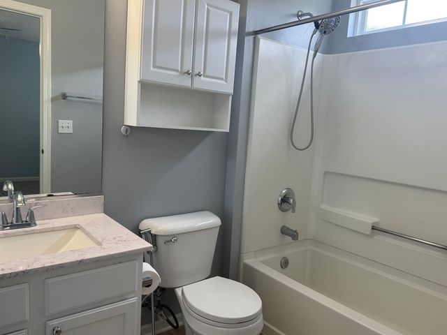 2250 STOUGHTON Drive 2250, Aurora, IL 60502