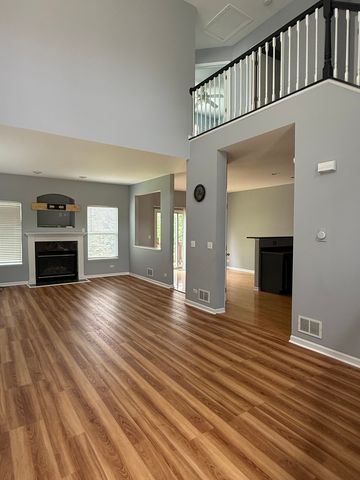 2250 STOUGHTON Drive 2250, Aurora, IL 60502