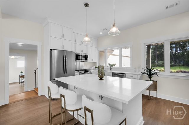 29 Penrose Drive, Savannah, GA 31410