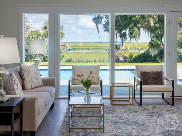 29 Penrose Drive, Savannah, GA 31410