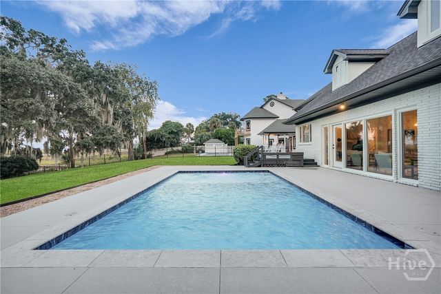 29 Penrose Drive, Savannah, GA 31410