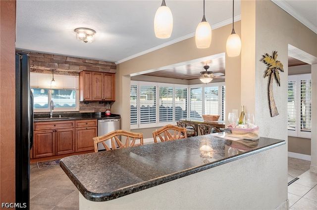 171 SW 51st TER, Cape Coral, FL 33914