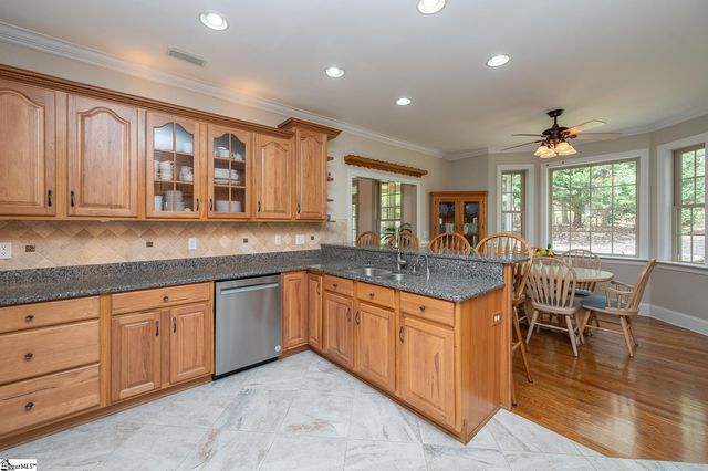 208 Glen Meadows Drive, Simpsonville, SC 29680