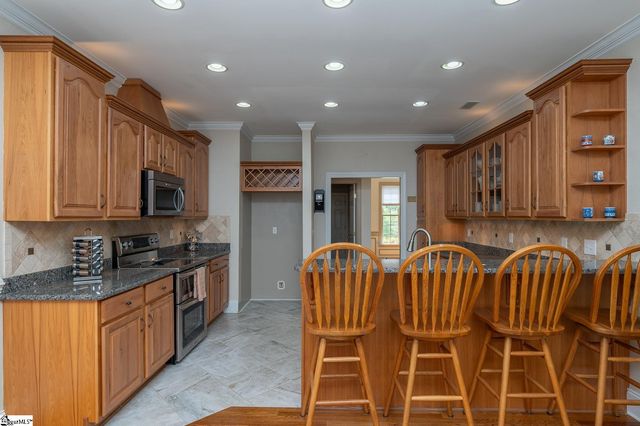 208 Glen Meadows Drive, Simpsonville, SC 29680