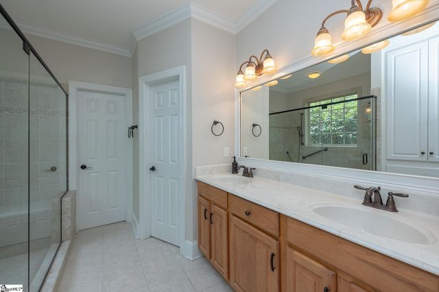208 Glen Meadows Drive, Simpsonville, SC 29680