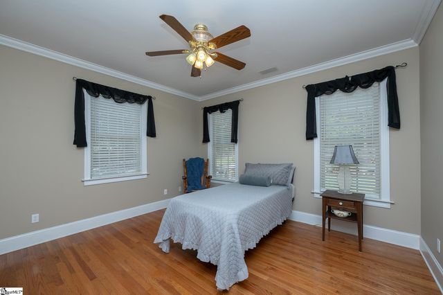 208 Glen Meadows Drive, Simpsonville, SC 29680