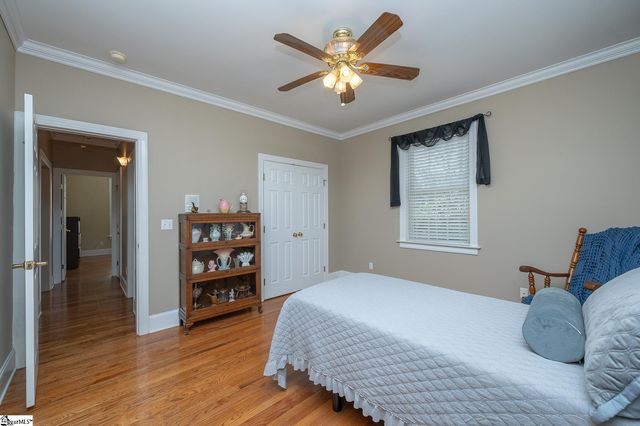 208 Glen Meadows Drive, Simpsonville, SC 29680
